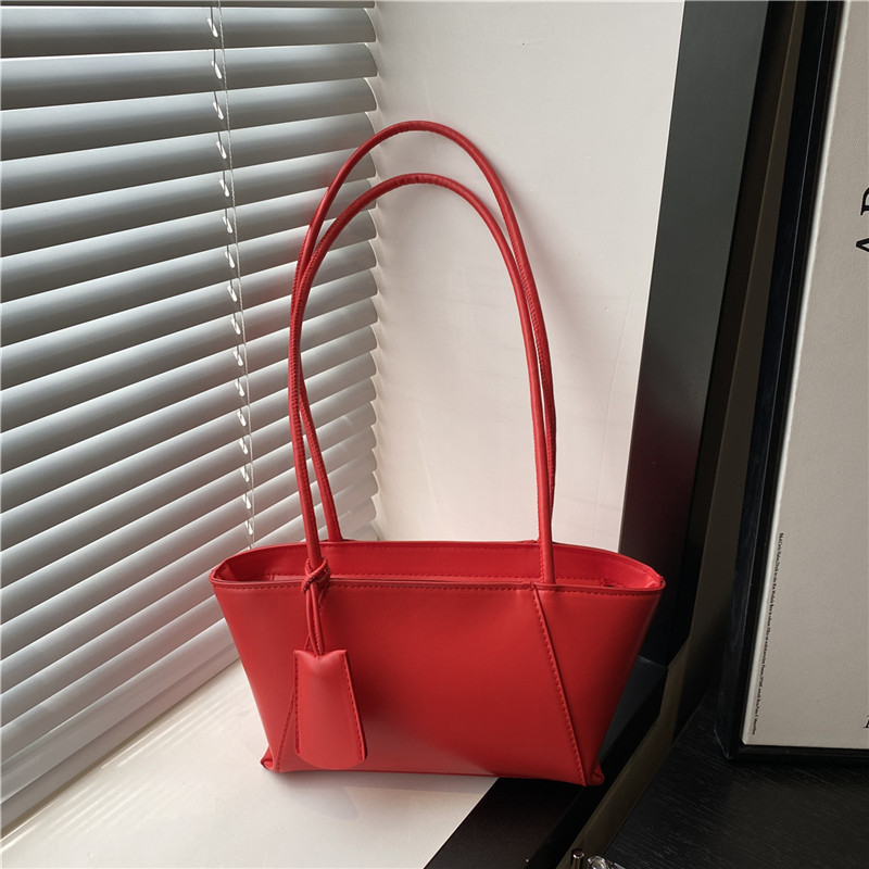 Cross-border Trendy Bag 2025 Summer New large-capacity handbag, fashionable commuting single-shoulder bag, crossbody bag full figure