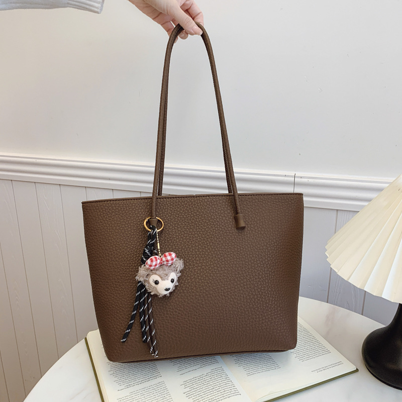 Cross-border high-end tote bag for women, large capacity 2025 new spring, simple and versatile commuting bag, fashionable single-shoulder bag full figure