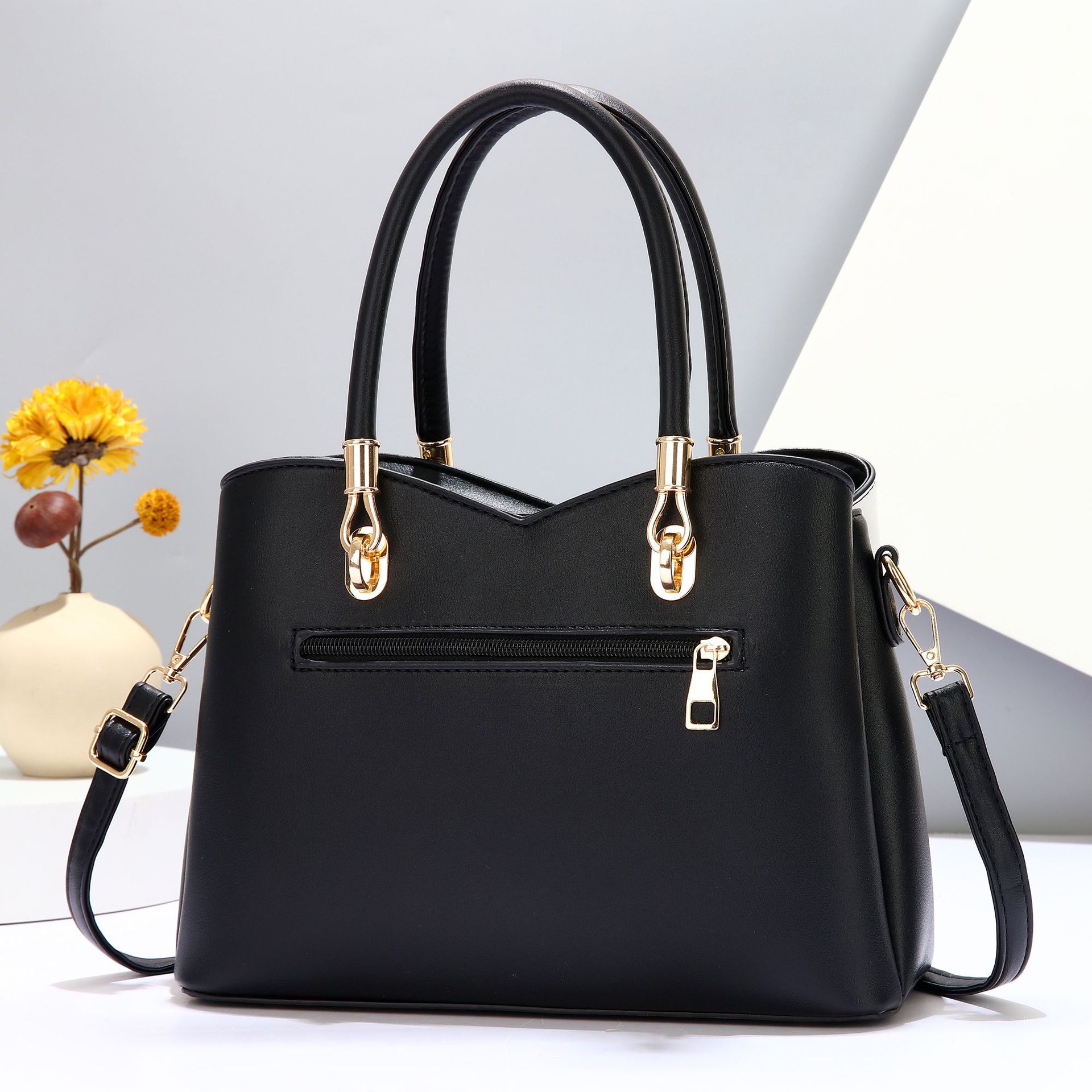Women's bag 2025 New style fashionable color-blocking trendy handbag, large-capacity simple color-blocking single-shoulder crossbody bag details Picture