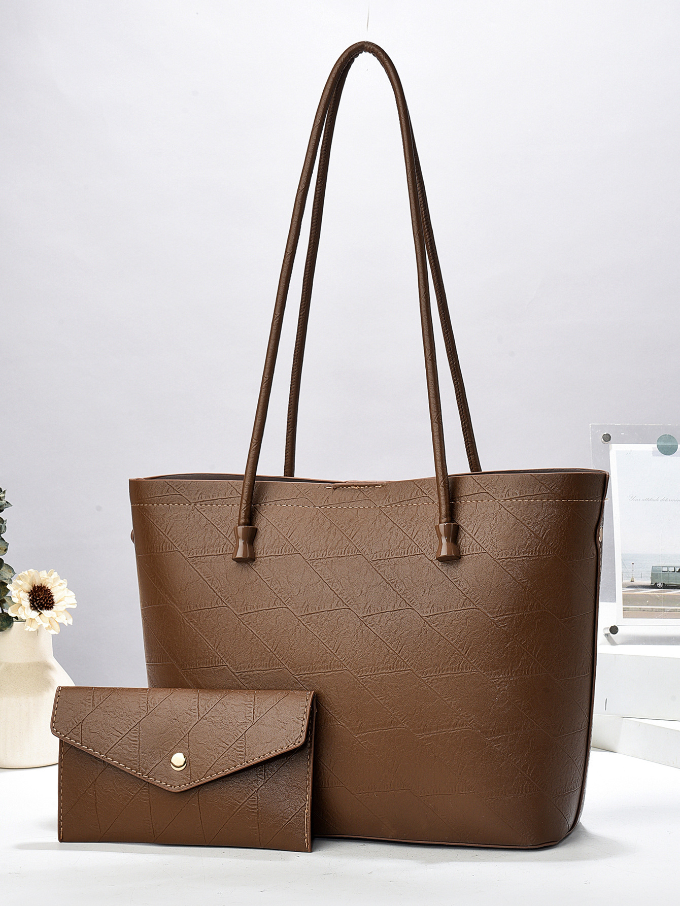 Commuting bag, large-capacity tote bag for women 2025, new trendy single-shoulder underarm bun, mother bag for women Item Picture