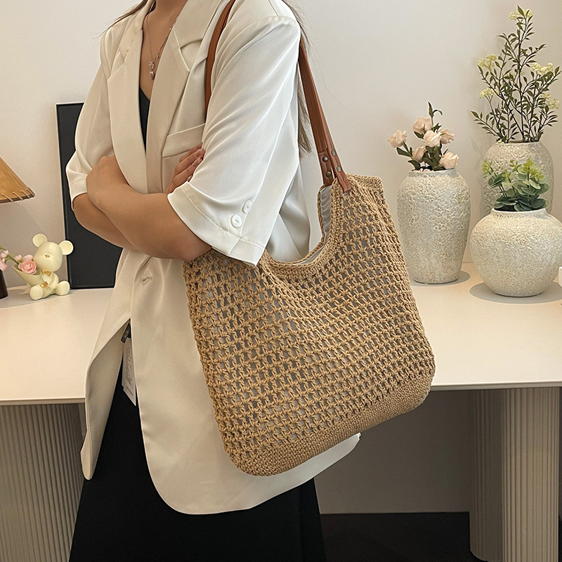 Niche hollowed-out straw woven bags, trendy vacation beach and beach woven bags for women, large-capacity commuting single-shoulder tote bags for summer details Picture