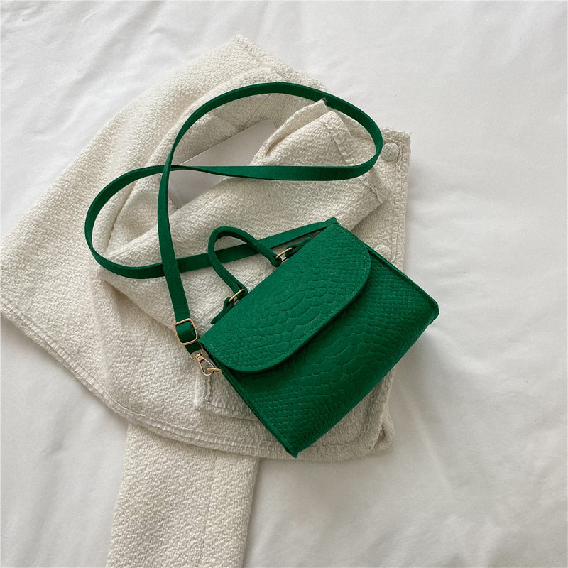 Solid color crocodile pattern casual bag for women 2023 new Korean style trendy fashion single-shoulder bag, hand-held crossbody small square bag full figure