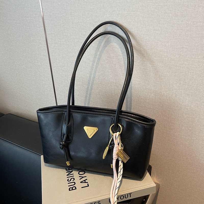 French retro underarm bag for women 2025 new style, fashionable and niche design, single-shoulder bag, versatile and large-capacity commuting bag Specification drawing