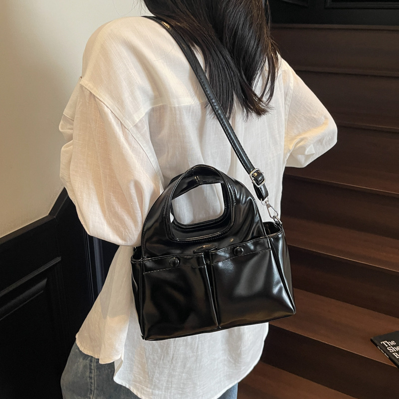 Retro and fashionable soft leather hand-held bucket bag for women, a new summer 2025 trendy and versatile single-shoulder crossbody bag for commuting and casual wear Specification drawing