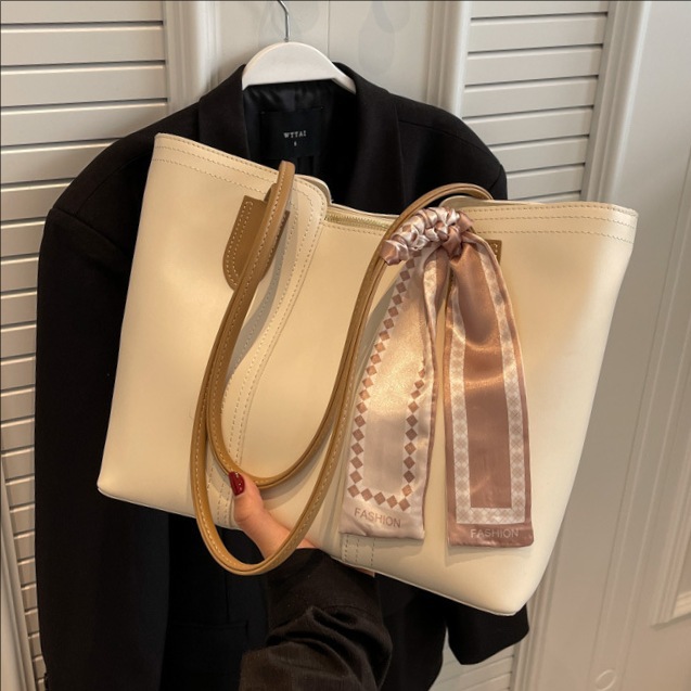 Cross-border bestsellers: Women's large-capacity commuter tote bag, casual shoulder bag, versatile and fashionable underarm bag full figure