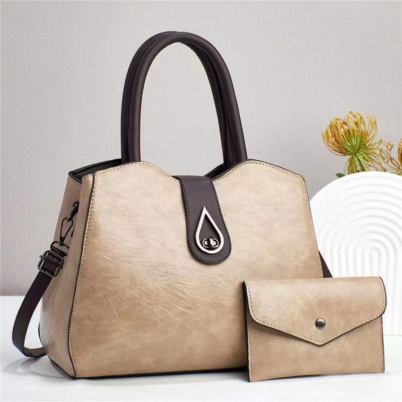 Two-piece retro bag set 2024 new style women's bag, European and American cross-border trend, texture bright leather texture single-shoulder crossbody handbag Application Scenario
