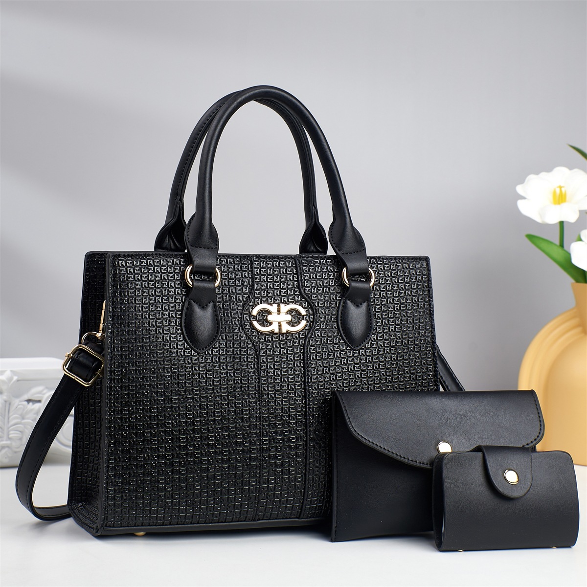 2025 New crocodile-patterned fashionable single-shoulder bag for women, cross-border large capacity, high appearance level handbag, women's crossbody bag full figure