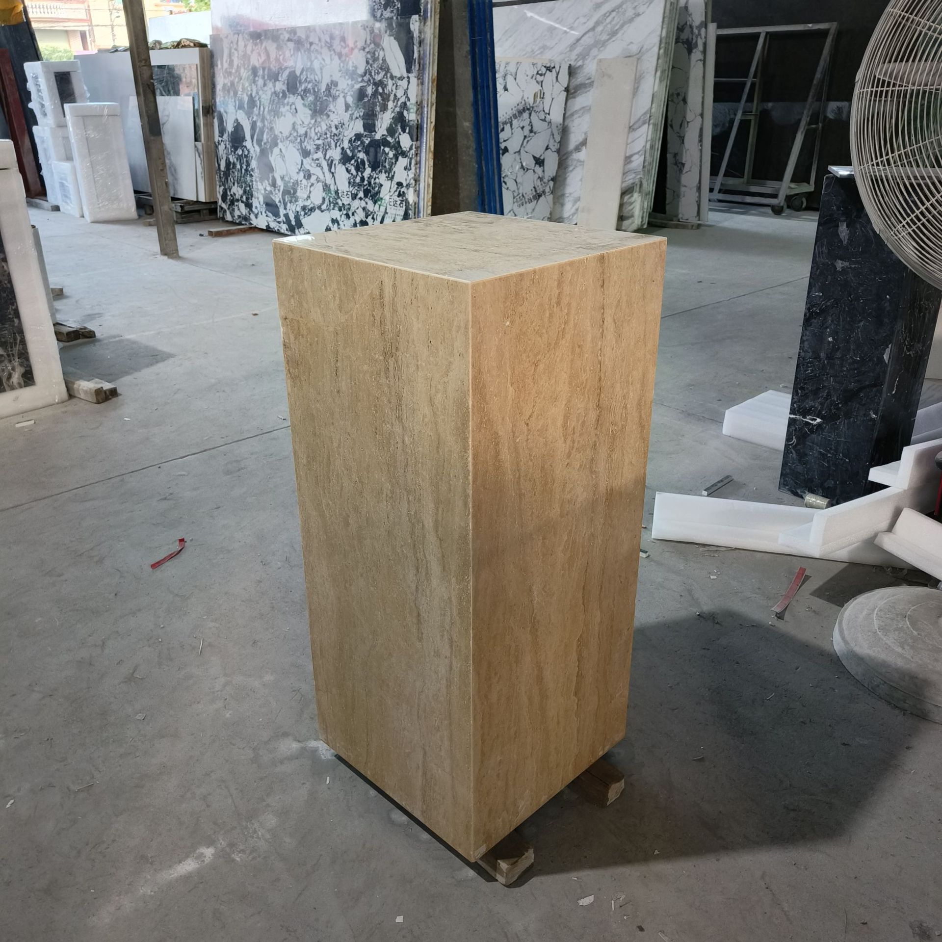 One-piece consignment of yellow cave stone columns, marble bases, sculptures, ornaments, pedestals, floor-standing entrance hall decorations and display stands full figure
