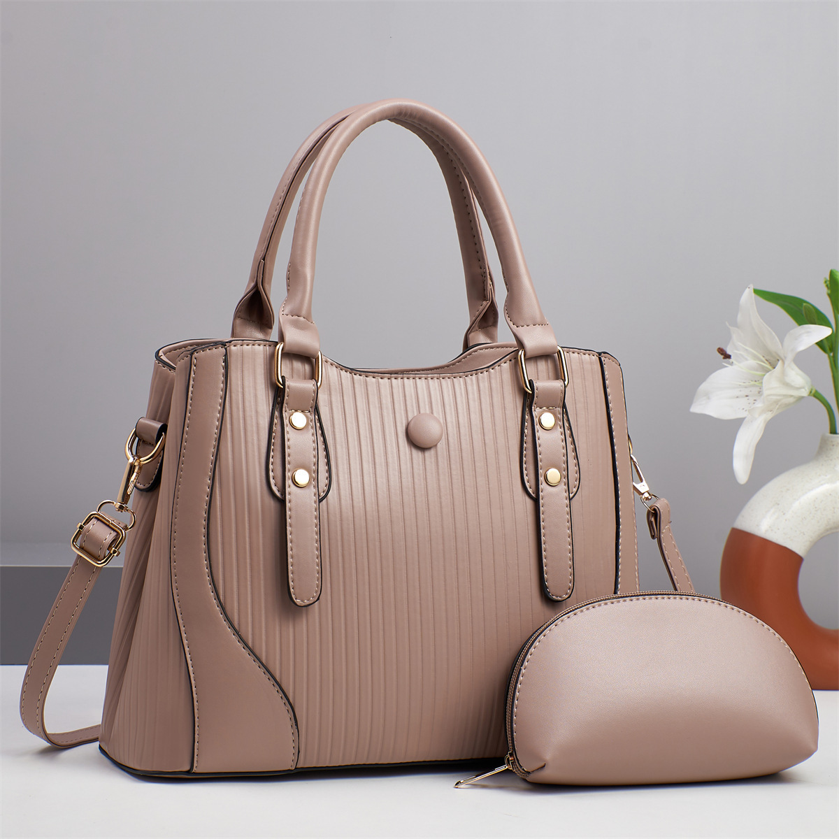 Cross-border 2025 New fashion patchwork women's bag, women's handbag, single-shoulder crossbody bag, steamed bun, mother bag, women's bag Application Scenario