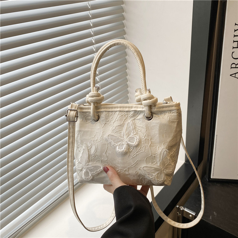 2025 New hand-held new Chinese-style embroidered bag for women, spring and summer, forest and cute, Chinese-style embroidered fashionable bucket bag, crossbody bag full figure