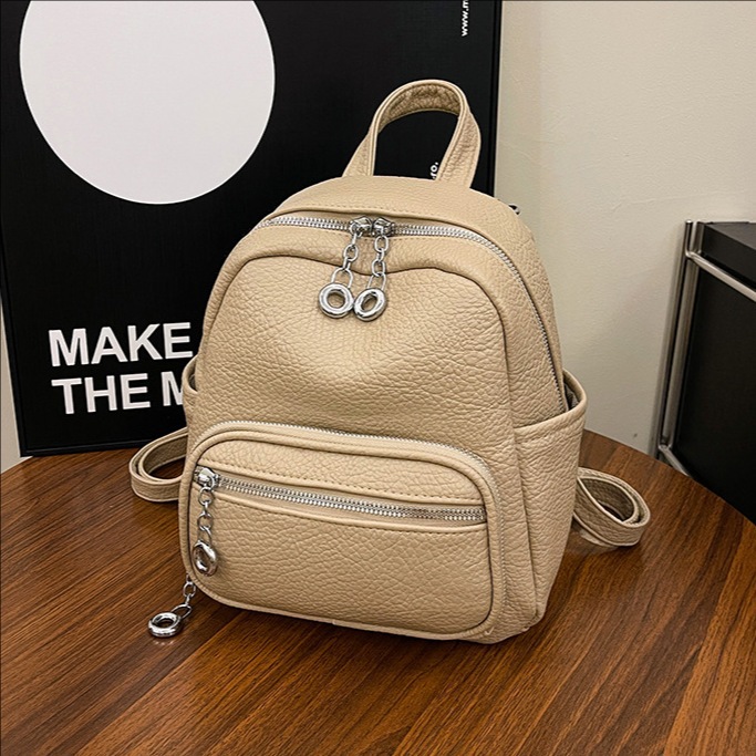 The new Spring/Summer 2025 collection is a versatile and simple handbag that exudes a high-end, fashionable and trendy vibe for women full figure