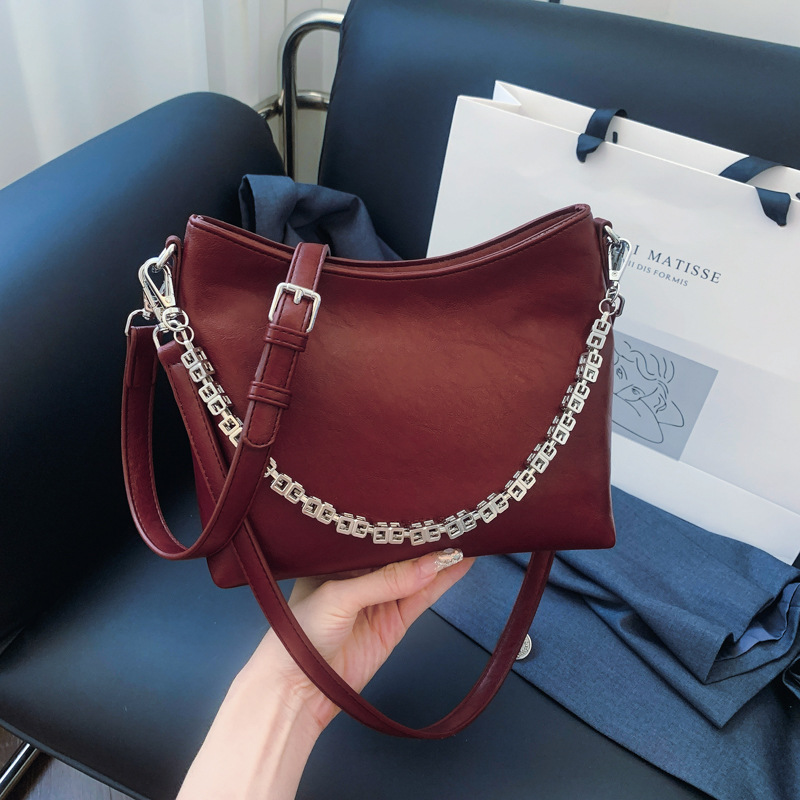 The 2024 new retro, fashionable and high-end casual small square bag for women's commuting to work, a Korean-style trendy women's bag Specification drawing