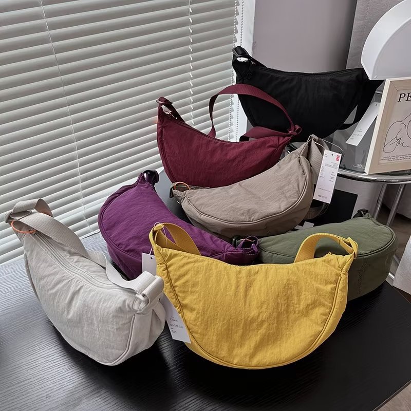 New women's casual dumpling bag, high-end nylon bag, simple women's crossbody bag, fashionable single-shoulder bag, travel bag trend full figure