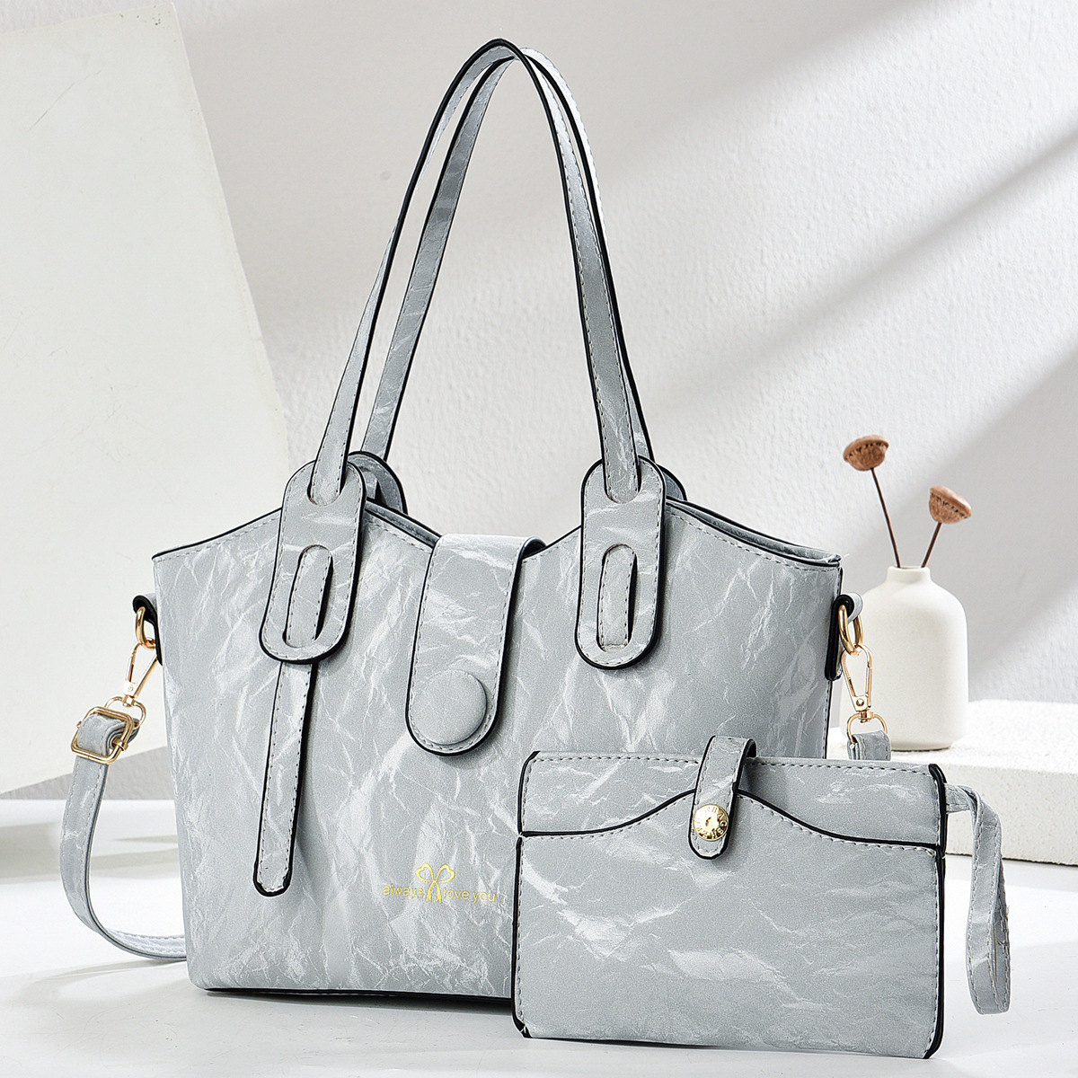 Cross-border women's Bag 2025 New style Versatile, fashionable, large-capacity women's bag, single-shoulder letter bag, hand-carry crossbody women's bag, trendy Application Scenario