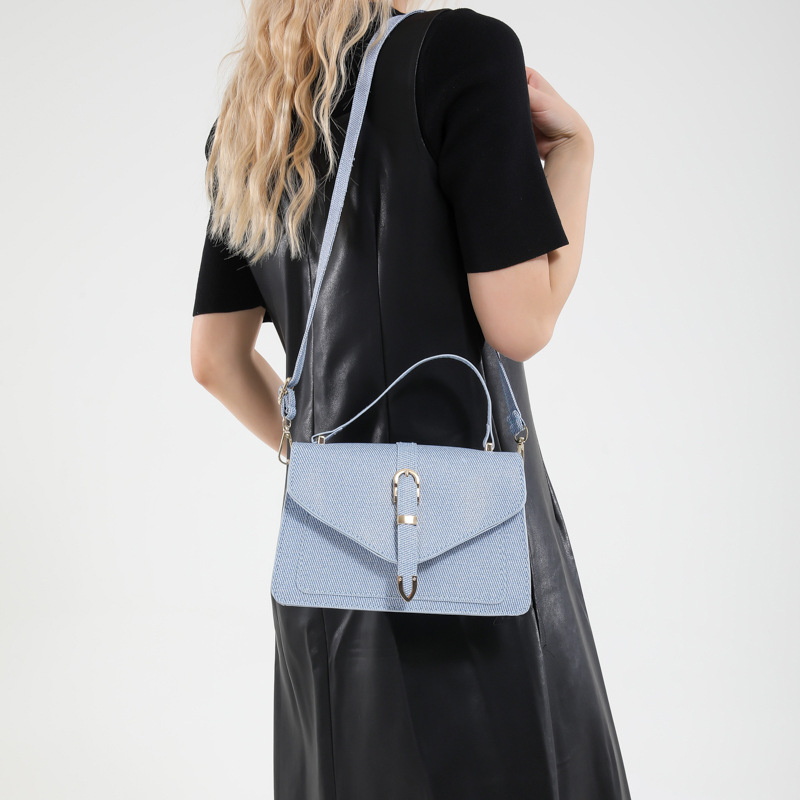 Korean trendy crossbody bag, commuter bag, fashionable casual bag for women, new 2025 new style, fashionable and simple mobile phone bag details Picture