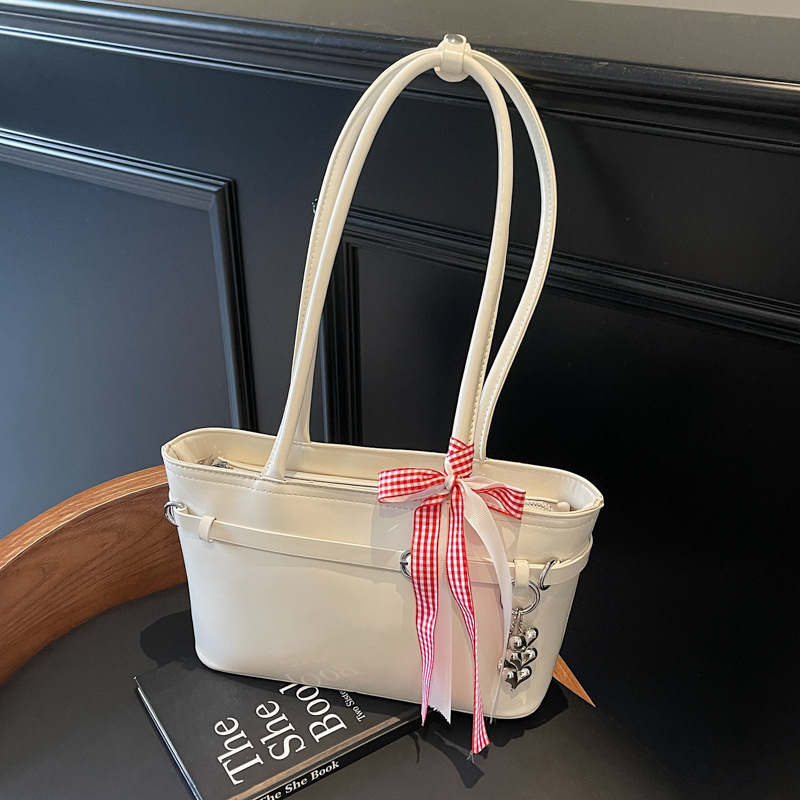 High-end and stylish hand-held bag for women, 2025 new style, trendy and versatile single-shoulder bag for work and commuting, underarm bag full figure