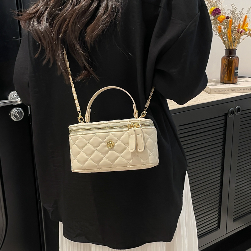 High-quality small bag for women, 2025 new summer niche design diamond-shaped chain crossbody bag, hand-held bucket bag Specification drawing
