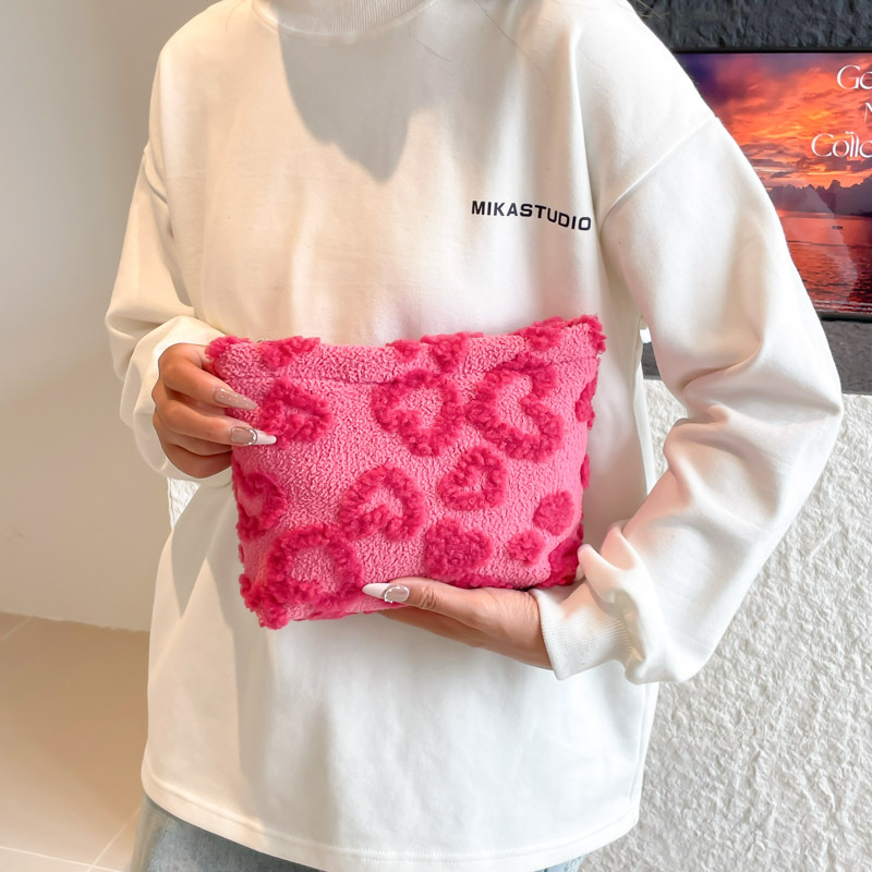 2025 Cross-border cute velvet bag, zipper bag, mini jewelry, cosmetics storage, coin purse details Picture