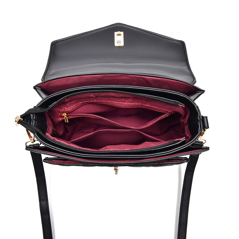 "2022 Fashionable single-shoulder crossbody bag, diamond-shaped hand-held small bag, Korean-style casual one-piece dropshipping. Application Scenario
