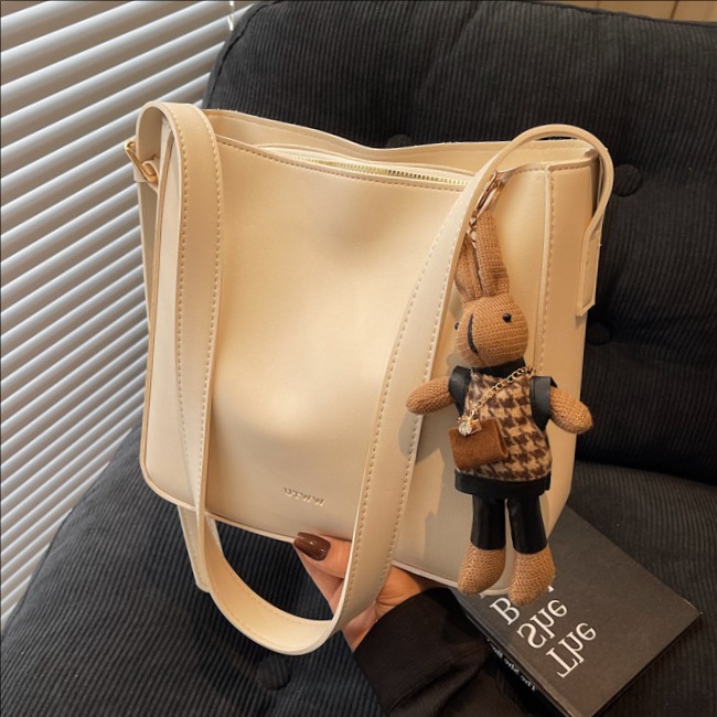 Cross-border soft leather bucket bag for women 2025 new style, fashionable and versatile, single-shoulder underarm bag, high-end casual crossbody bag full figure