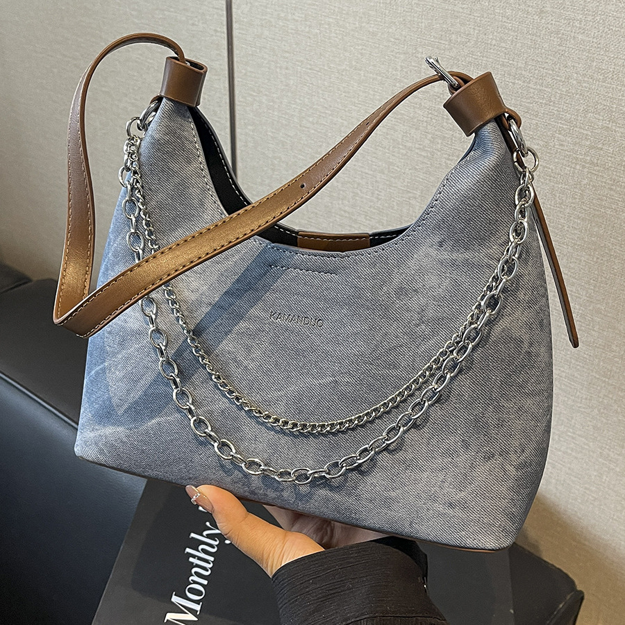 Retro trend underarm bag for women 2024, fashionable and versatile, large-capacity dumpling bag, high-end chain commuting single-shoulder bag full figure