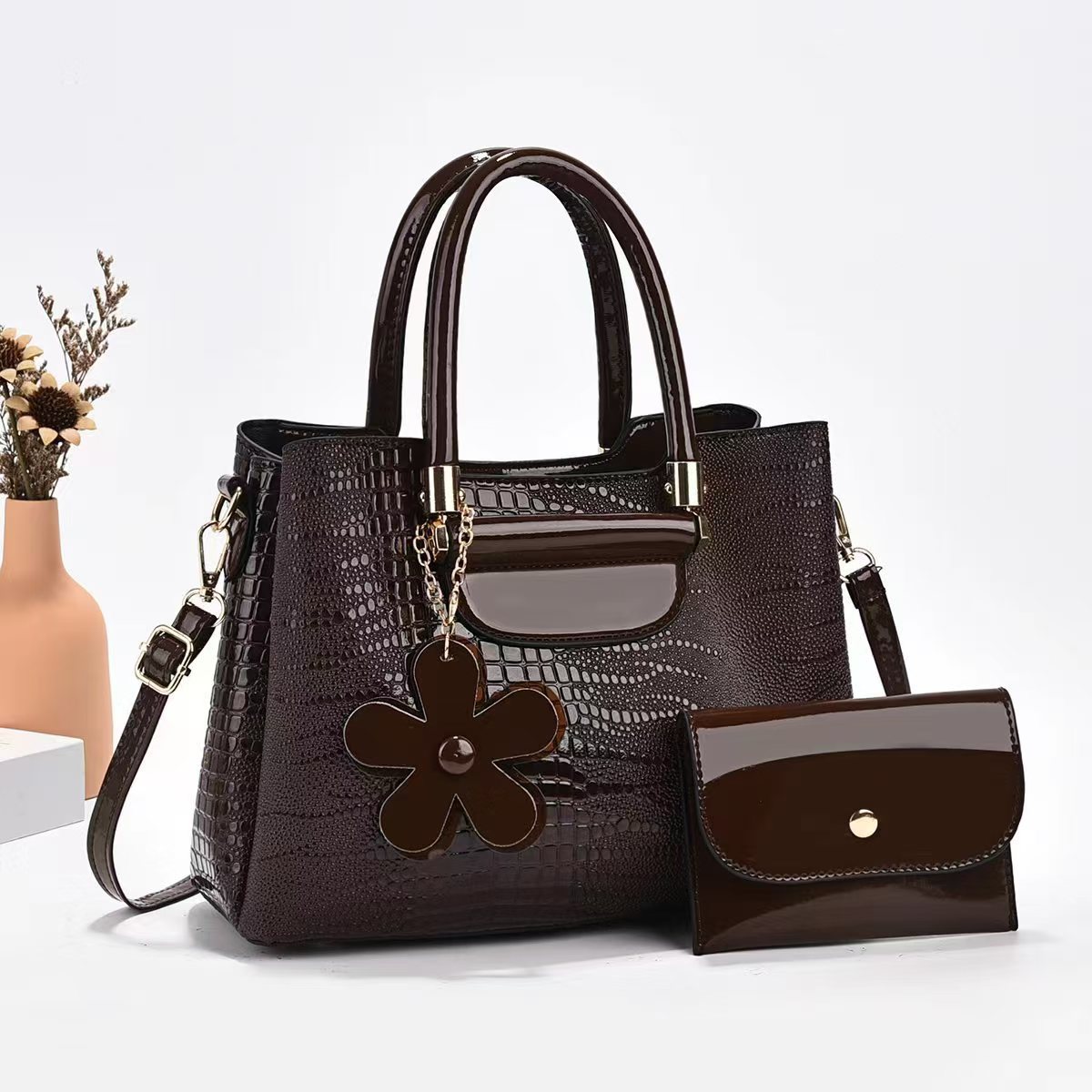 High-end large-capacity single-shoulder women's crossbody bag, cross-border export bag, 2024 new style, high-end stone pattern Application Scenario