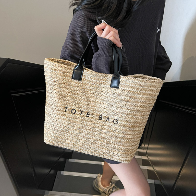 2025 New summer seaside vacation, beach travel, large-capacity tote bag for women, trendy straw woven handbag details Picture