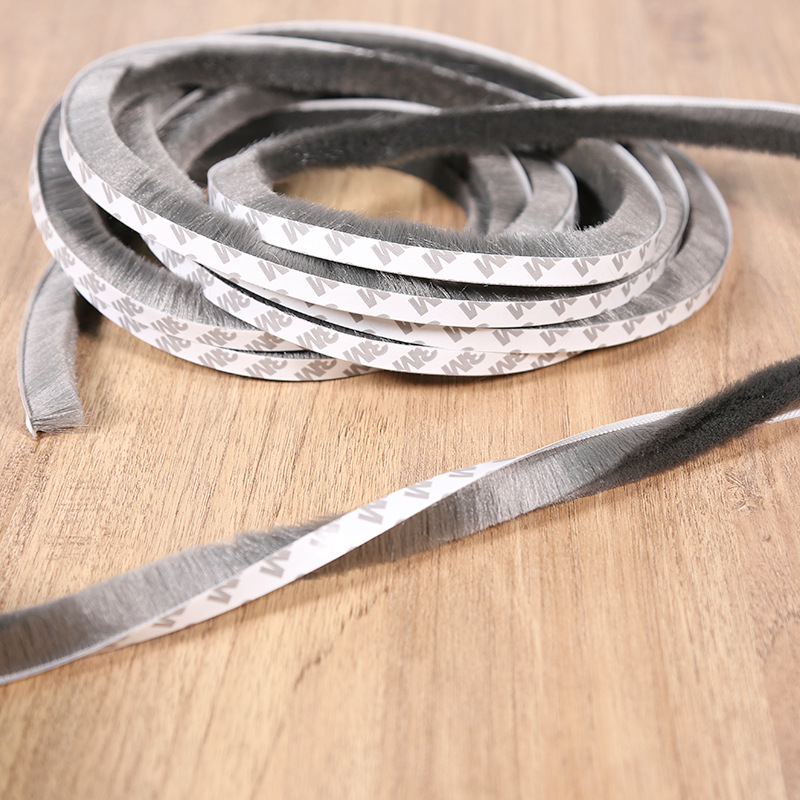 Window sealing strips, door and window sealing strips, sliding door anti-collision strips, window windproof, warm and soundproof strips, self-adhesive wool strips Specification drawing