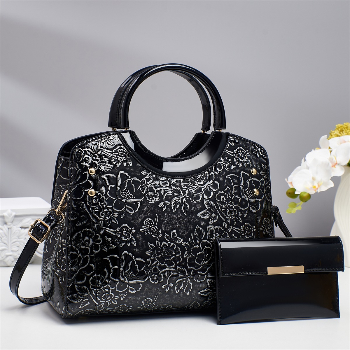 Embossed texture women's bag 2025 new summer handbag, single-shoulder crossbody bag, a perfect gift for mothers full figure