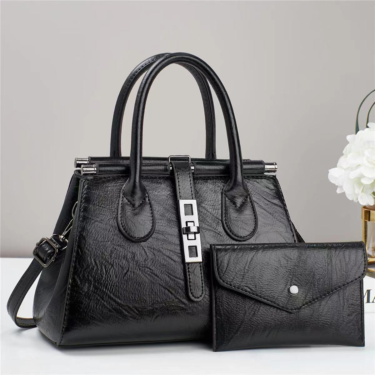 2024 New retro pattern candy-colored texture large-capacity single-shoulder crossbody bag, high-quality cross-border women's mother bag Specification drawing