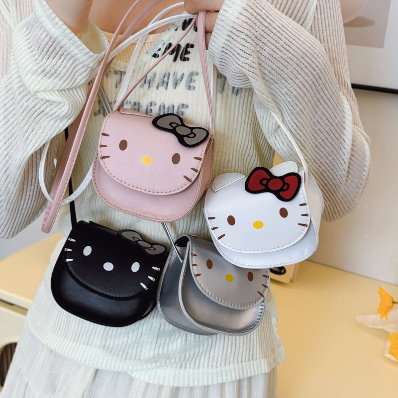Mini loose change bag, girl Katie, cute coin purse, stylish crossbody headphone bag, saddle bag Application Scenario