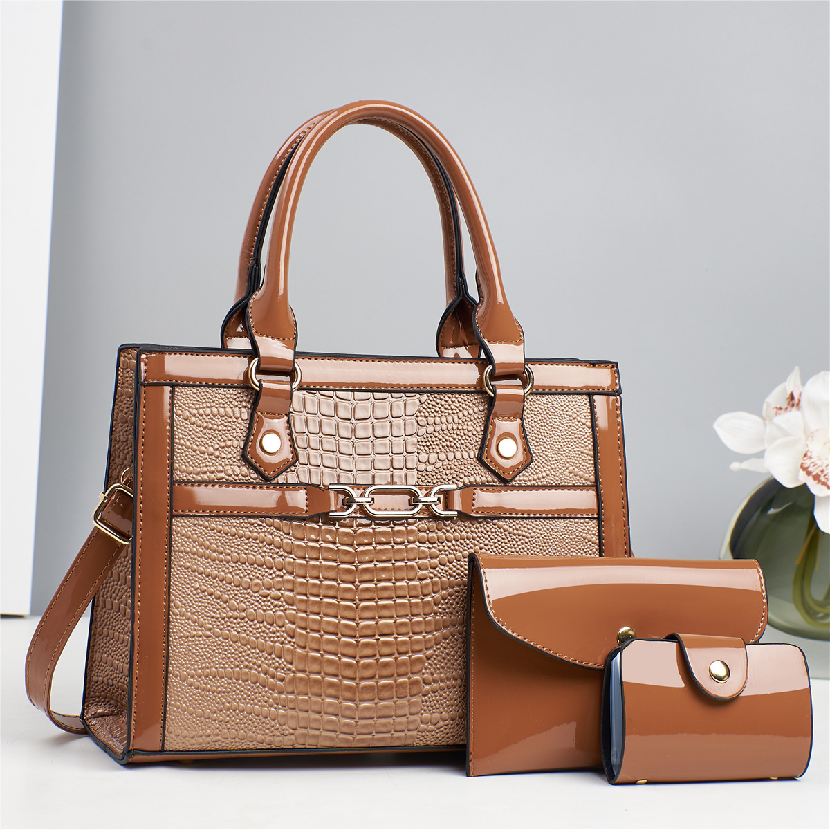 A new three-piece set of lizard-patterned shiny leather bag for women, a large-capacity single-shoulder crossbody bag for autumn and winter commuting Specification drawing