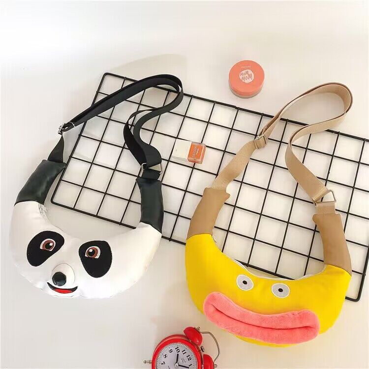 Wholesale large-capacity single-shoulder, cute and funny mini mini bags for women, 2023 new children's crossbody mobile phone bags full figure