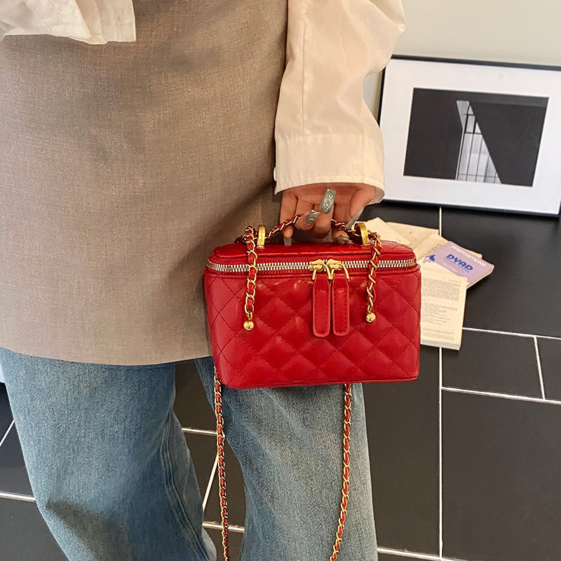 Cross-border diamond-shaped chain chanel-style hand-held box bag for women 2025 New style, fashionable and light luxury texture, single-shoulder crossbody bag Specification drawing