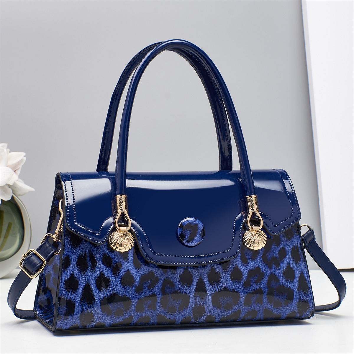 Cross-border foreign trade new design women 's bag fashionable leopard print women' s bag commuting hand pillow bag handbags bag Specification drawing