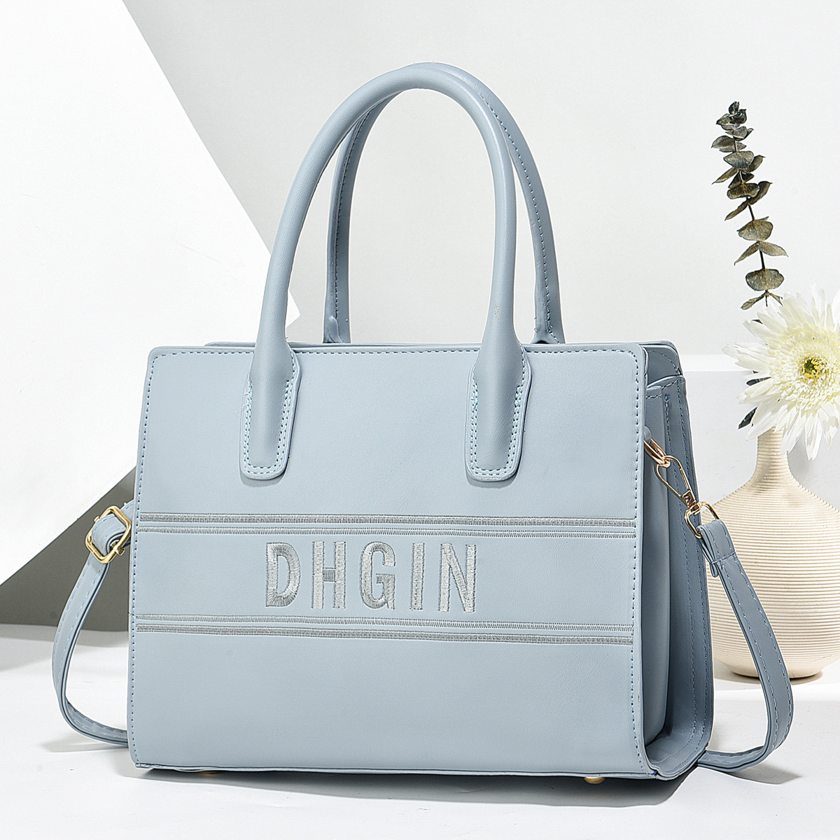 2024 New style of foreign trade handbag, single-shoulder bag for women, stylish, casual, large-capacity, embroidered bag for commuting and working ladies Specification drawing