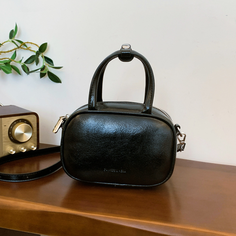 High-end soft leather bowling bag for women, 2024 new style, trendy, simple and fashionable handbag, elegant commuting crossbody bag Specification drawing