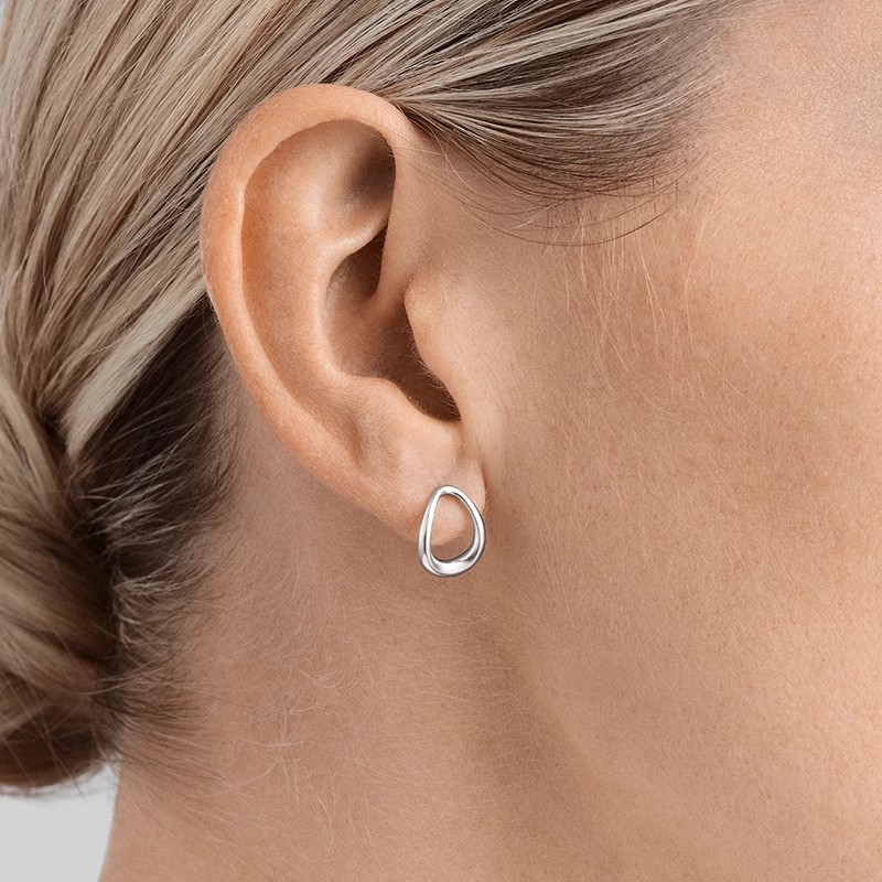 Xuhui brand exquisite and light luxury copper plated with real gold and zirconia 925 silver needle geometric smooth surface stud earrings, fashionable and elegant full figure