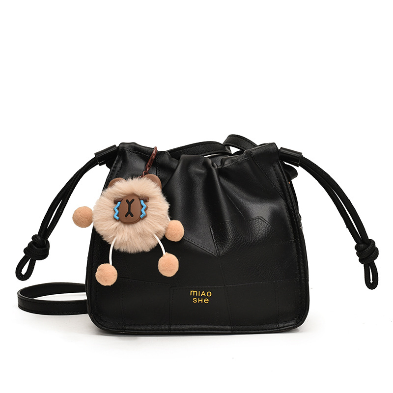Retro and fashionable drawstring bucket bag for women, 2024 new style, simple and casual, versatile shoulder bag, high-end quality crossbody bag Item Picture