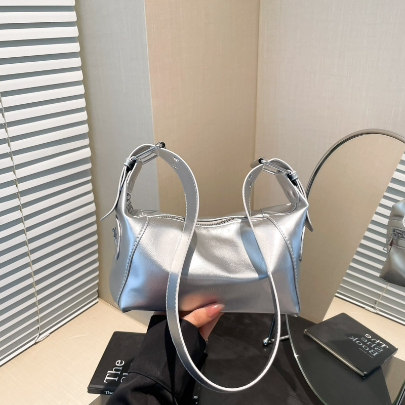 This year, underarm bags are in vogue. Women's 2025 summer new fashion handbag, versatile single-shoulder dumpling bag crossbody bag full figure