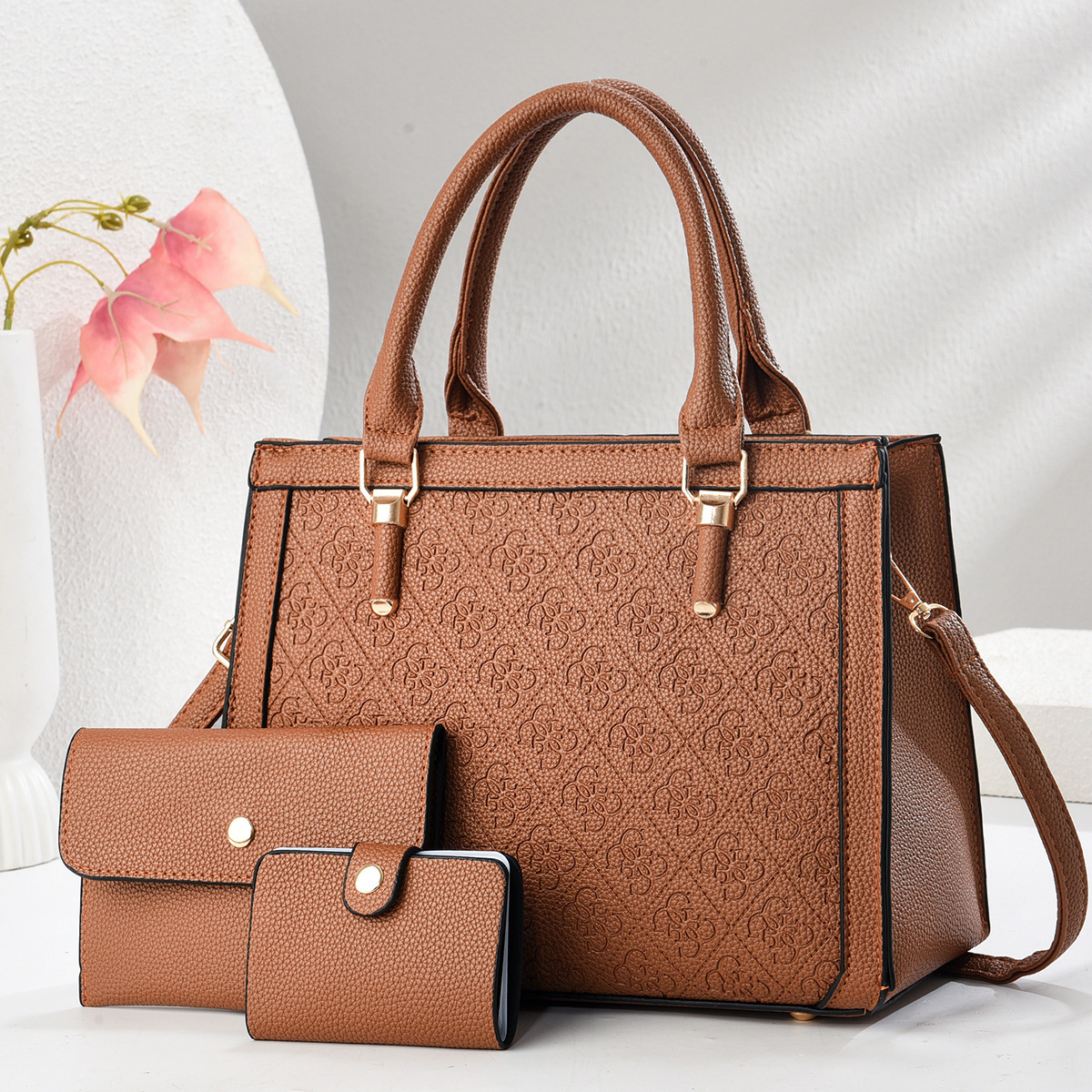 New cross-border foreign trade fashionable embossed mother and child bag three-piece set, large capacity, simple and versatile single-shoulder bag, PU trendy bag details Picture