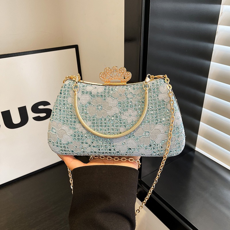 A new summer fashion and stylish dinner bag for cross-border party women in 2025, with a niche design and a single-shoulder crossbody bag Specification drawing
