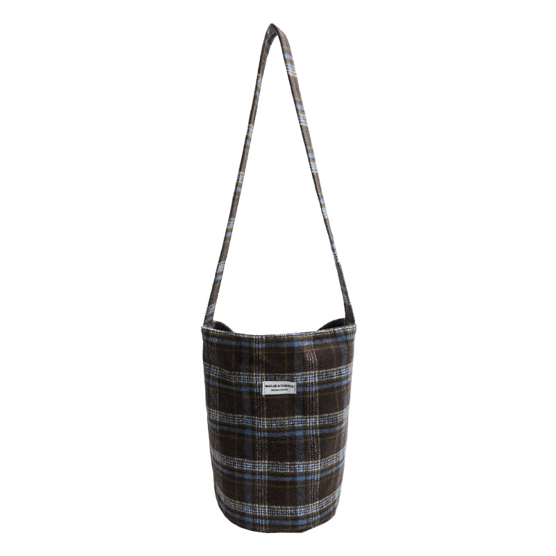 Tweed checkered bag for women 2024 new style, fashionable and stylish, large-capacity crossbody bag, casual single-shoulder commuter bucket bag Item Picture