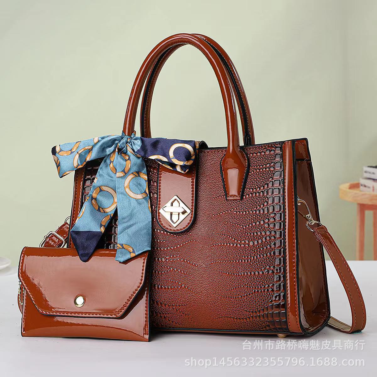 Cross-border bags: 2024 New style, trendy, stylish, simple and individual single-shoulder crossbody women's bag, retro mother-and-child bag for export details Picture