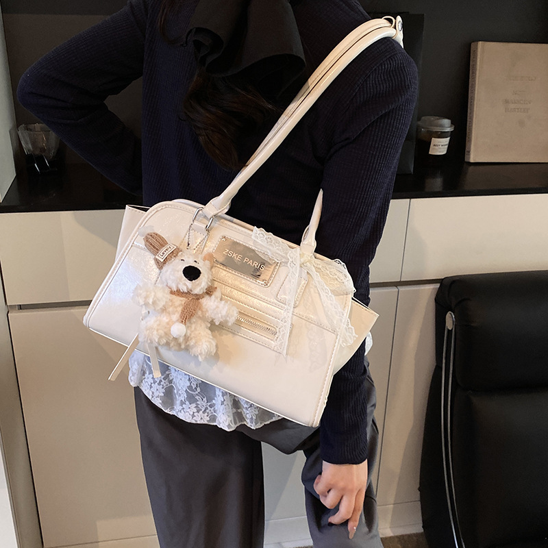 Trendy solid-color fashionable handbag for women, 2025 new style, simple and high-end texture underarm bag, niche and versatile shoulder bag details Picture