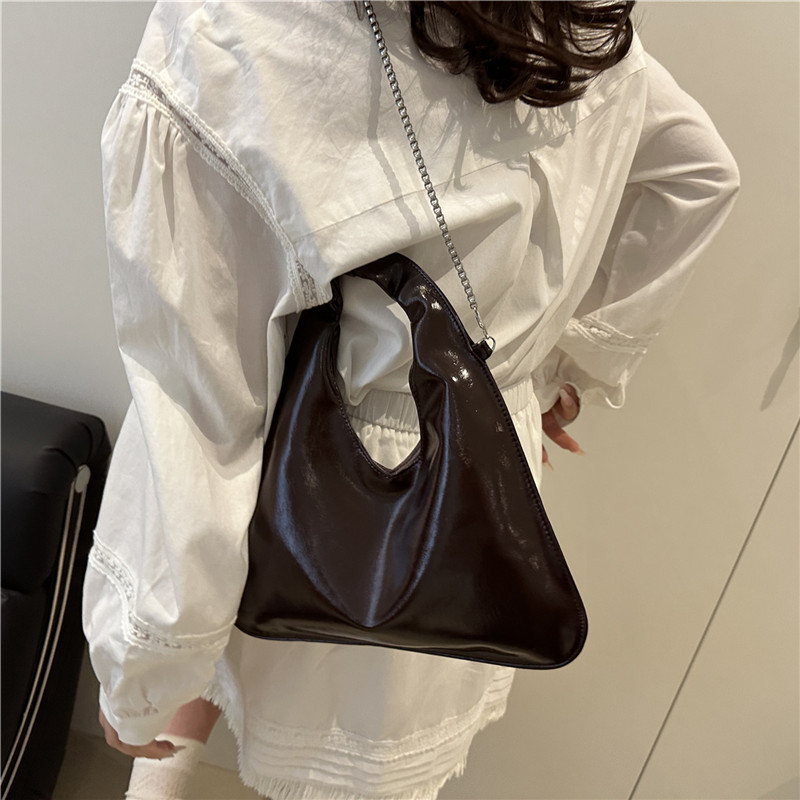 This year's trendy and fresh hand-held small bag for women, the new cross-border bucket bag and crossbody small bag of 2025 Specification drawing