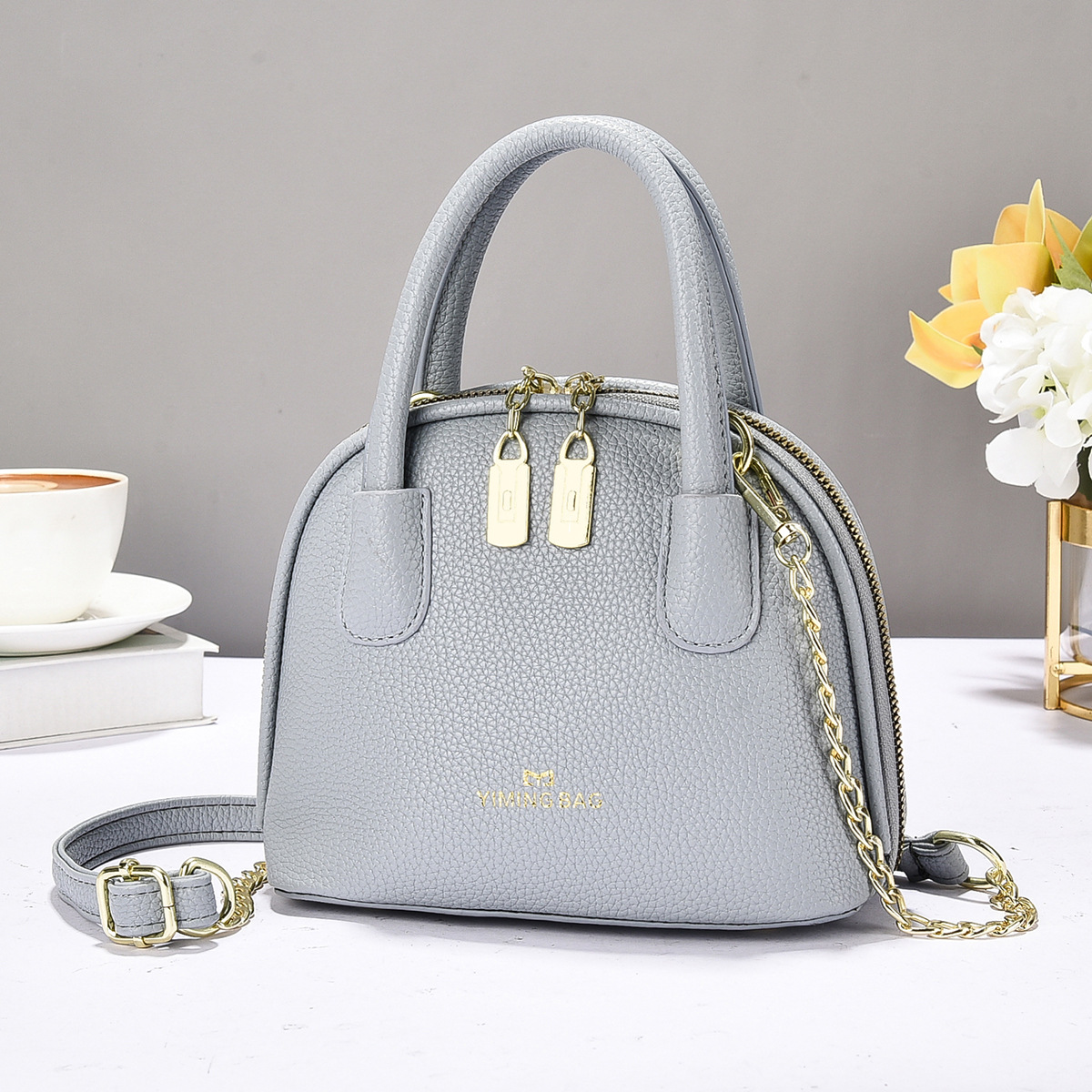 The 2025 new shell bag, hand-held small bag, crossbody single-shoulder bag, fashionable women's bag and bowling bag are selling well across cross-border markets Specification drawing