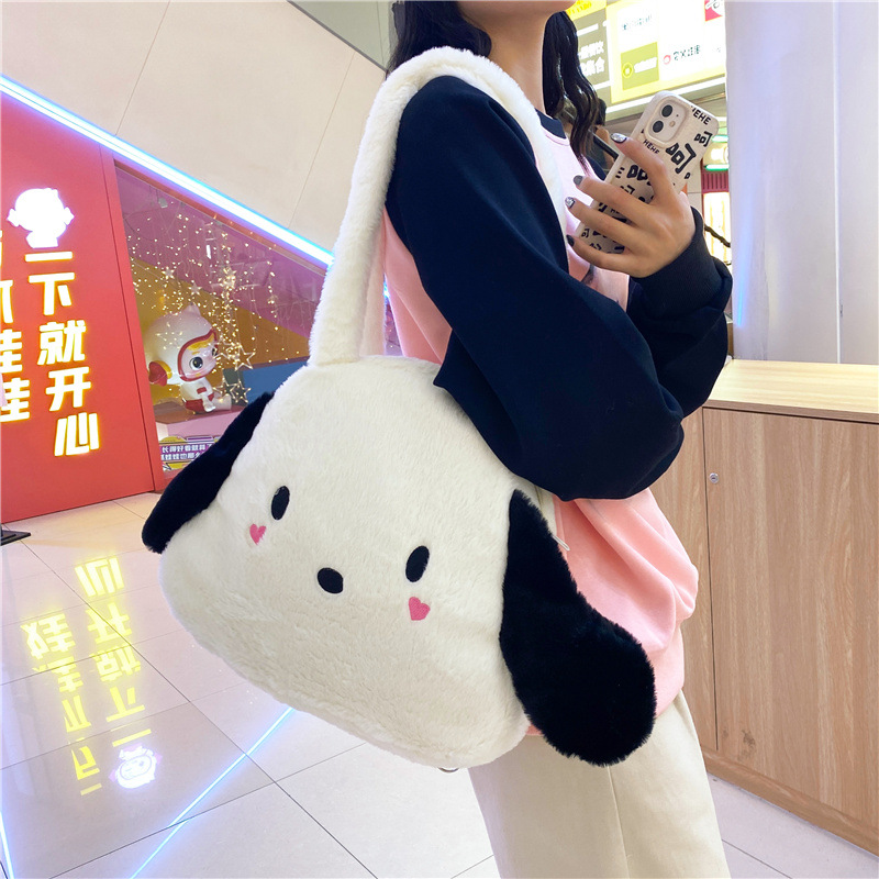 Japanese-style ins cute student hand-held, cross-shoulder 2023 plush bag with large capacity for student classes Application Scenario