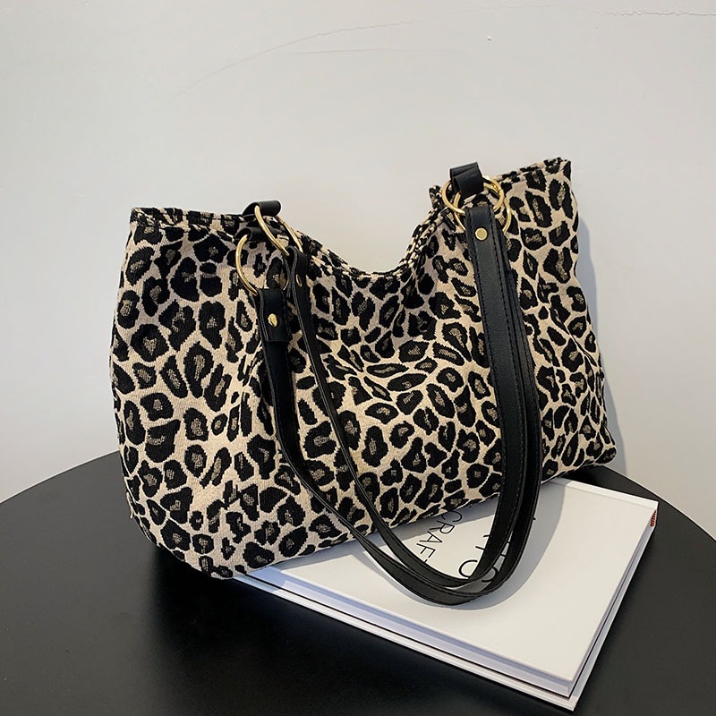 Autumn and winter large-capacity bags, 2023 new style bags, women's bags, ins crossbody bags, leopard print shoulder bags, tote bags full figure