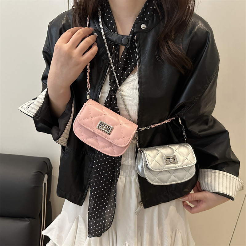 Summer stylish and high-quality chain saddle bag, a niche and fashionable mini chanel-style diamond-shaped small golden ball lipstick bag Specification drawing